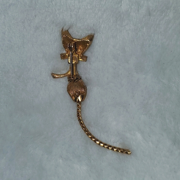Vintage MCM Gold Tone Cat Brooch with Red Rhinestone Eyes and Flexible Tail - Picture 2 of 6